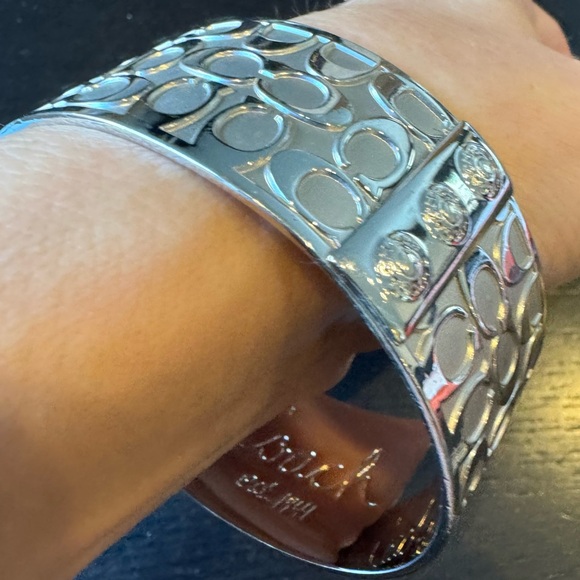Coach cuff bracelet - Picture 5 of 5